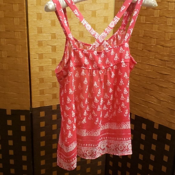 🩴🏖👟Express Shear Summer Top NWOT - Picture 2 of 6